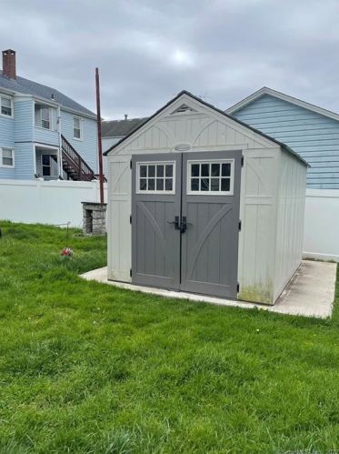 41 Clinton Ave, Norwalk CT 06854-1501 exterior