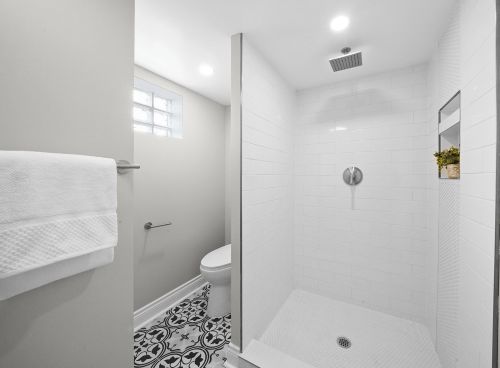 9701 Ln Salle St, Chicago IL 60628-1331 exterior