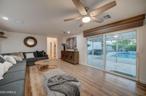 7814 11th Ave, Phoenix AZ  85021-7113 exterior