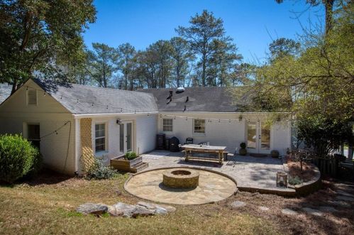 962 Cardova Dr, Atlanta GA 30324-4213 exterior