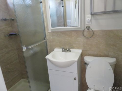 718 Convery Blvd, Perth Amboy NJ 08861-2556 exterior