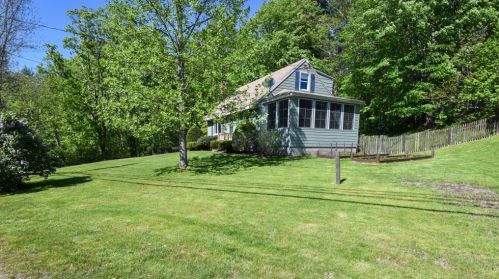 183 Main St, Plaistow NH 03865-3034 exterior