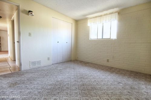 8116 Beverly St, Tucson AZ 85710-5930 exterior