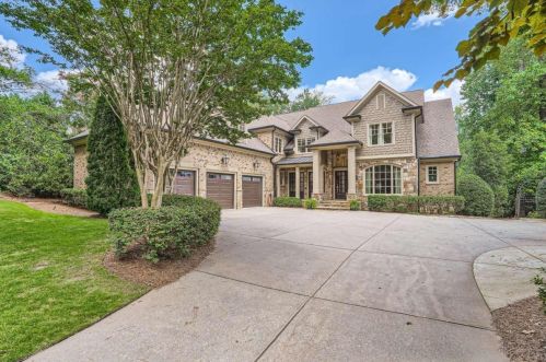 4731 Lake Forrest Dr, Atlanta GA  30342-2539 exterior