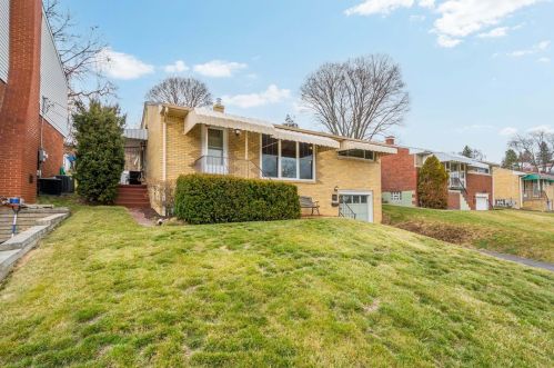 186 Bost Dr, Pittsburgh, PA 15122-2509
