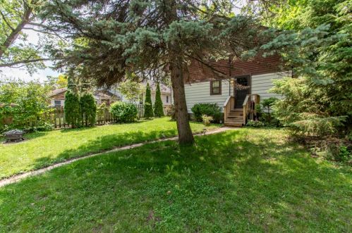 325 Jackson St, Waukegan IL 60085-6301 exterior