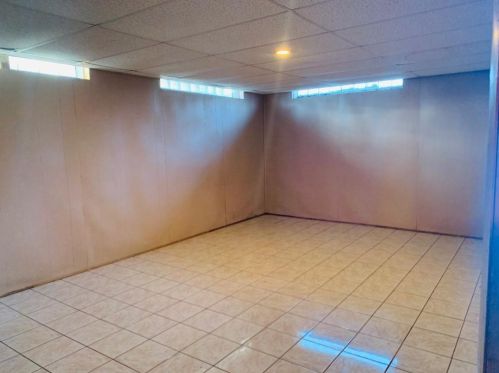 2020 Chestnut St, Waukegan IL 60085-3806 exterior