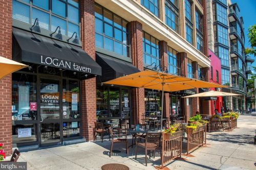 1402 Swann St, Washington DC  20009-3904 exterior