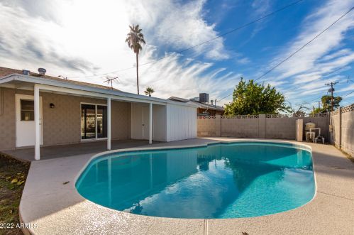 3748 Cavalier Dr, Phoenix, AZ 85019-1718