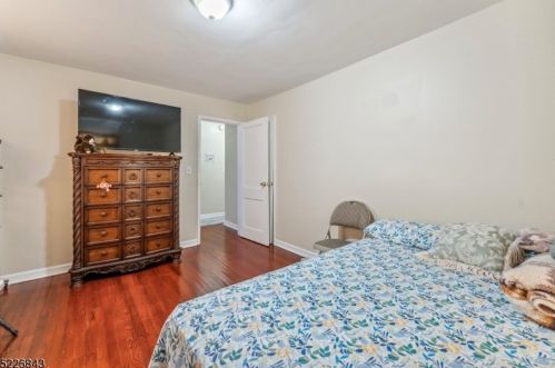 179 Midland Pl, Newark NJ 07106-3310 exterior