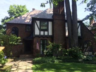 2687 Derbyshire Rd, Cleveland OH  44106-3342 exterior