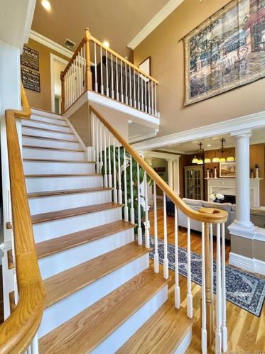 27 Patrick Dr, Seymour CT 06483-2372 exterior