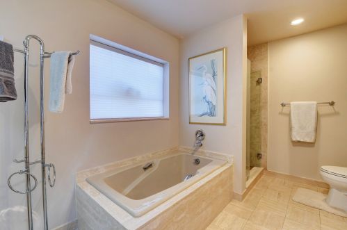 11 Gln Dr, Boynton Beach FL 33436-6207 exterior