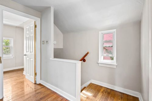 325 Johnston Rd, Pittsburgh PA 15235-1617 exterior