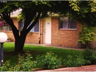 2796 81 Ave, Portland OR  97206-1770 exterior