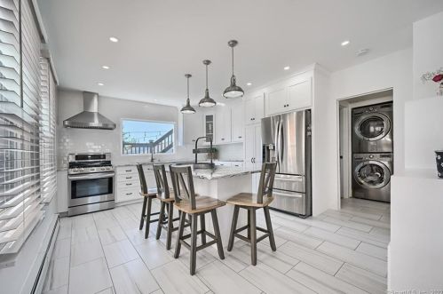 54 Belmont St, New Britain CT 06053-3506 exterior