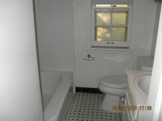 5166 Berkeley Blvd, Milwaukee WI  53217-5506 exterior