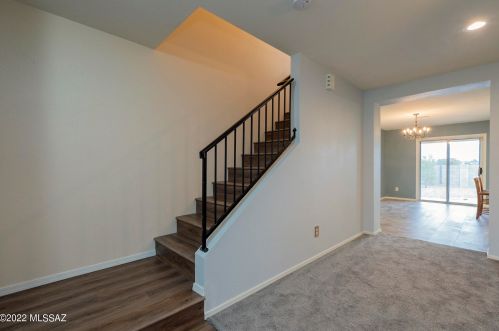 2213 Mcconnell Dr, Tucson AZ 85710-8091 exterior