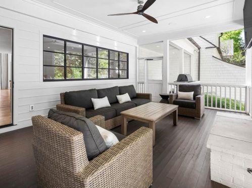 2312 Montview Dr, Atlanta GA 30305-4071 exterior