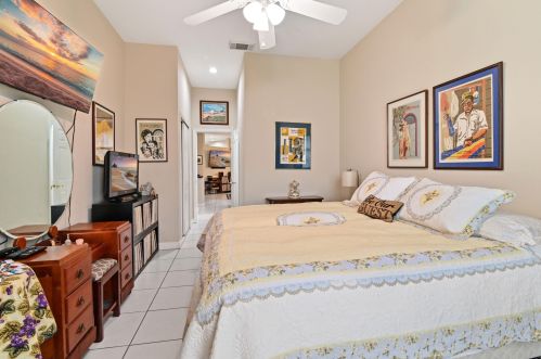 540 New Castle Cv, Fort Pierce FL 34986-3406 exterior