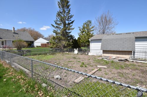 3777 69th St, Milwaukee WI  53220-1812 exterior