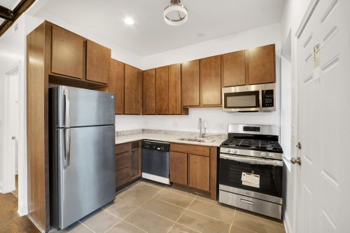 4218 Indiana Ave, Chicago IL 60628-4906 exterior