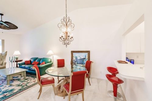 645 Captn Kate Ct, Naples FL 34110-6419 exterior