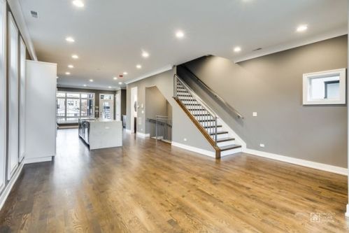 2910 Lyndale St, Chicago, IL 60647-2902