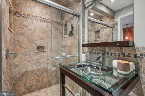 721 3 St, Philadelphia PA 19123-2903 exterior