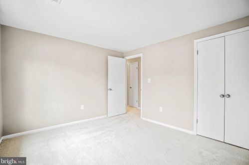 1901 Fallsmead Way, Rockville MD 20854-2640 exterior