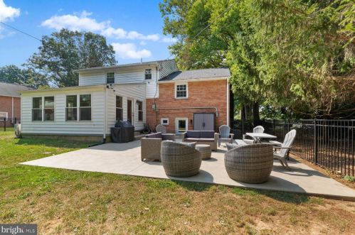 1826 Northbrook Dr, Lancaster PA 17601-5026 exterior