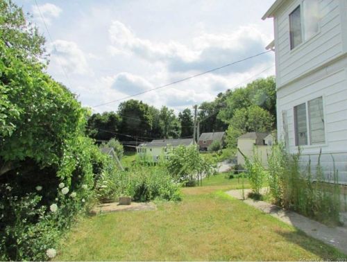 218 Lafayette St, Torrington CT 06790-6207 exterior