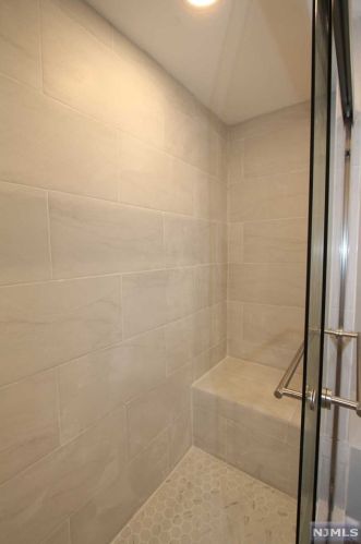 101 Hillside Dr, Paterson NJ  07508-2852 exterior