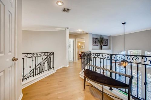 10122 Dianella Ln, Austin TX 78759-3036 exterior