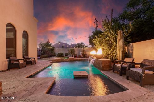 3675 59 Pl, Phoenix AZ 85018-3210 exterior