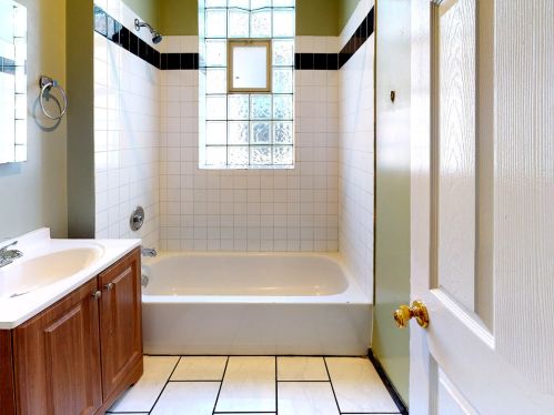 4508 Monroe St, Chicago IL 60624-2544 exterior