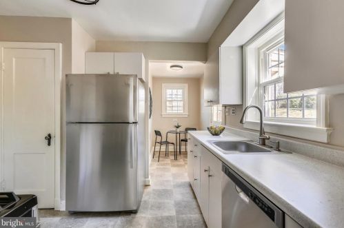 9609 Hastings Dr, Silver Spring MD 20901-3198 exterior