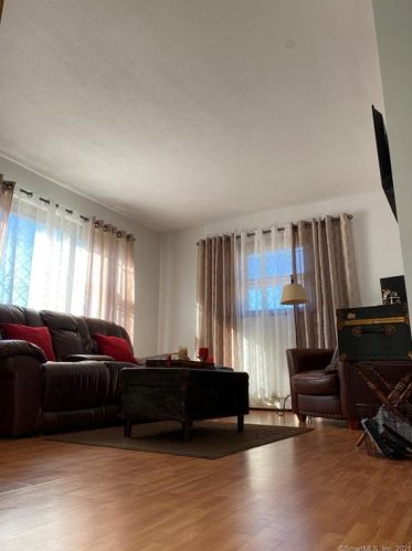 98 Greenwood St, New Britain CT 06051-3326 exterior