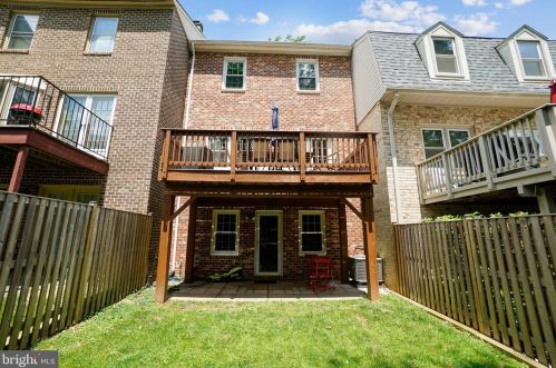 7707 Heatherton Ln, Rockville MD  20854-3212 exterior