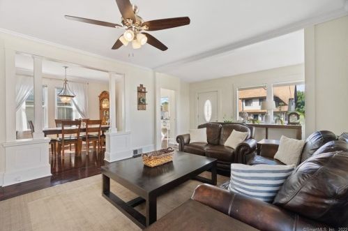 625 Naugatuck Ave, Milford CT 06461-4061 exterior