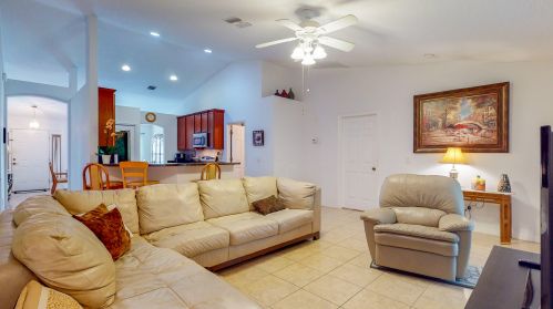 534 Sagamore Ter, Fort Pierce FL 34983-1240 exterior