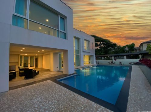 4801 Kahala Ave, Honolulu HI 96816-5231 exterior