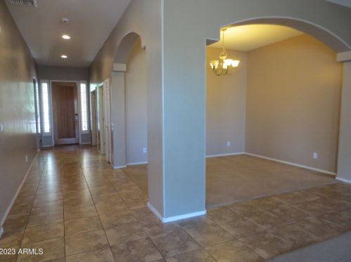 32020 23rd Ave, Phoenix AZ  85085-7050 exterior