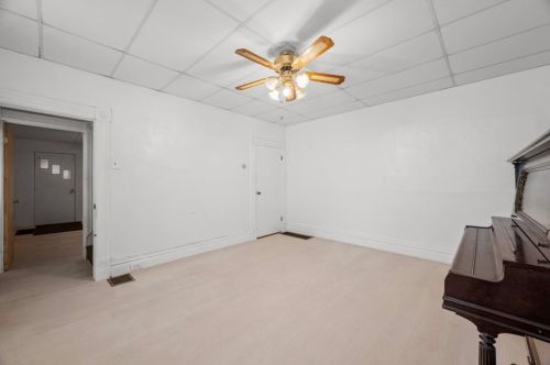 2811 Cobden St, Pittsburgh PA 15203-2608 exterior