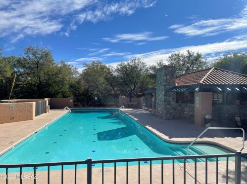 5373 Paseo De La Terraza, Tucson AZ 85750-6405 exterior