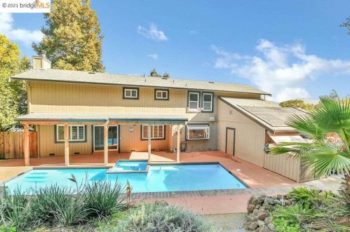 1180 Ridgemont Pl, Concord CA 94521-4831 exterior