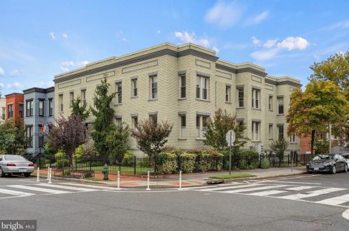 1718 1st St, Washington DC  20002-2112 exterior