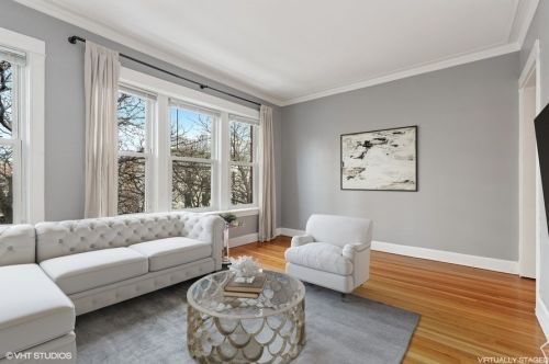 811 Belle Plaine Ave, Chicago, IL 60613-2108