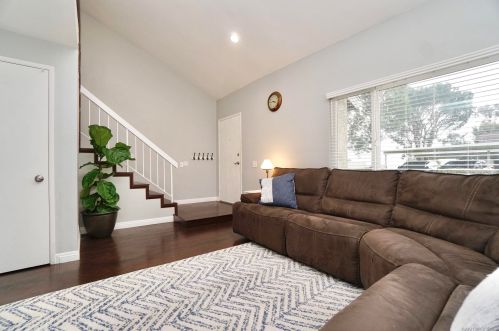 10860 Caravelle Pl, San Diego CA 92124-2039 exterior