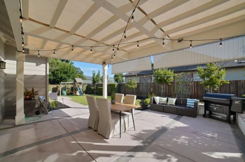 4924 Laurel Dr, Concord CA  94521-1446 exterior